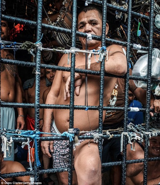 foto_věznice v El Salvadoru_10