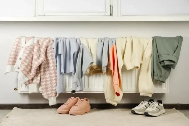Sušení prádla na radiátoru může být nebezpečné – Foto: 123RF